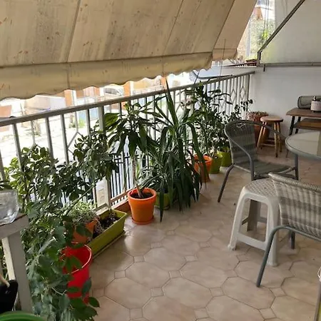 Beautiful And Spacious Apartment *