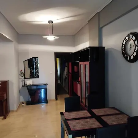 Beautiful And Spacious Apartment Athens